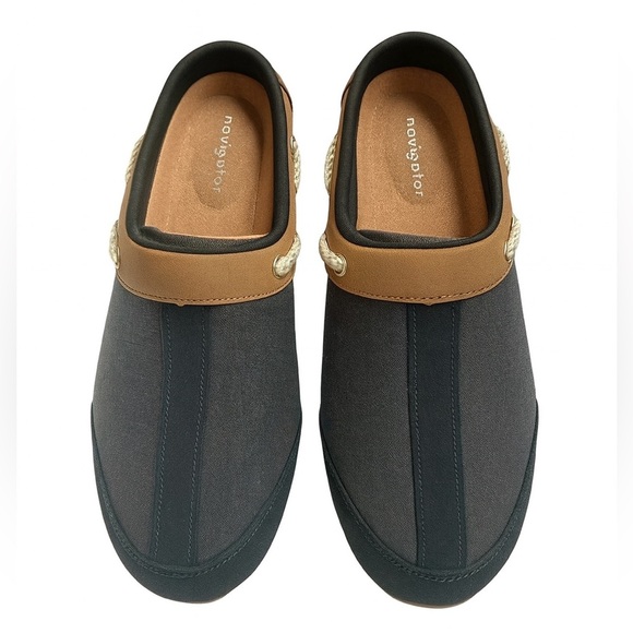 Easy Spirit Women’s Travelport Mules. NEW
Item # 67-2156113. Size 10 Wide - Picture 1 of 5